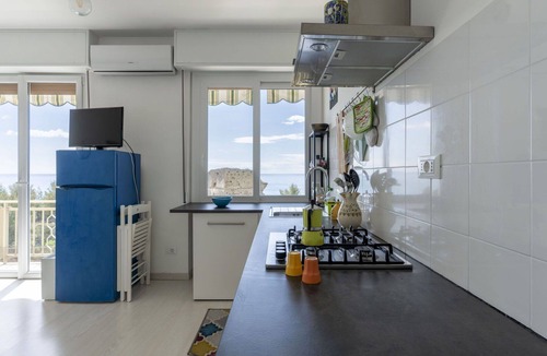 Bussana Apartment | Nice apartment for 4 guests with WIFI, A/C and balcony