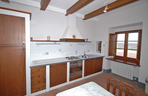 Castelnuovo Berardenga Apartment | Nice apartment for 5 people with A/C, pool, TV and panoramic view, close to Siena