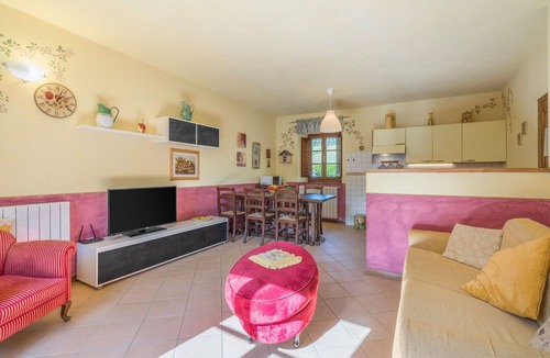 Cutigliano Apartment | Nice apartment for 4 people with WIFI, pool, TV and pets allowed