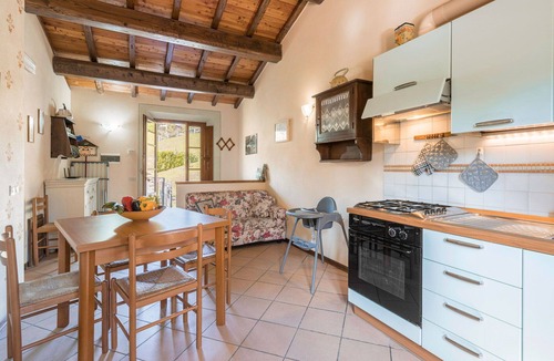 Cutigliano Apartment | Nice apartment for 4 people with WIFI, pool, TV and pets allowed