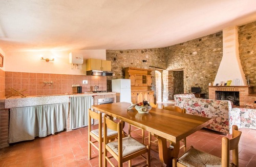 Radicondoli Apartment | Nice apartment in Radicondoli SI
