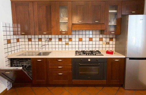 Santa Lucia Villa | Nice apartment in villa for 4 guests with WIFI, TV and parking, close to Rome