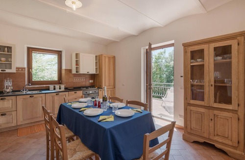 Avigliano Umbrio Apartment | Nice apartment in Avigliano Umbro