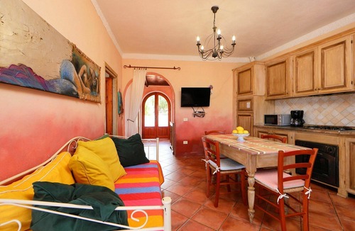 Trinita d'Agultu e Vignola Apartment | Nice apartment for 5 guests with TV, terrace and pets allowed