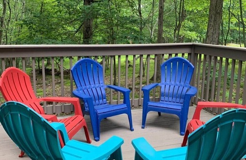 Bushkill Cabin | Nice Cabin in the Poconos Mountain (Saw Creek Est)