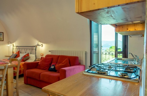 Zorzino Apartment | Nice studio with lake view in Zorzino castle, Adele apartment