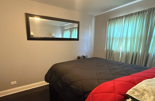 Forestview House | NJB Luxury Rentals in Hazel Crest, IL - Chicagoland - Shared Space in a House.