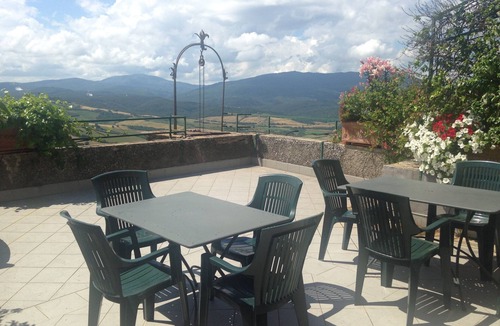 Radicondoli House | Nobleman holiday house in Tuscany with private swimming pool, A/C and Wi-Fi