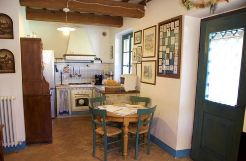 Piedicolle Apartment | Noce, Characteristic chalet in Umbria with SPA, jacuzzi, garden, stunning view.