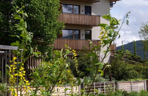 Barbiano Apartment | Oberfallerhof 'Apartment Ummi' with Mountain View, Garden & Wi-Fi