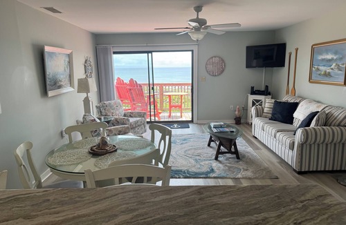 Emerald Isle Condo | Ocean Front Condo Just Steps to the Beach - Maximum Stay - 6 nights.