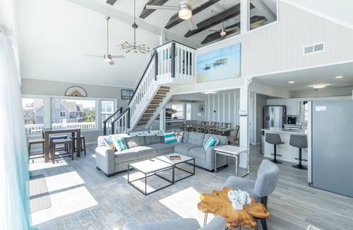 Avon House | Ocean views from every level, just steps from the Hatteras Island beaches.