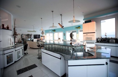 Loveladies House | Oceanfront 7+BR, 3rd fl pool, roof top hot tub.