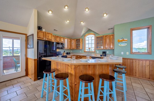 Rodanthe House | Oceanfront home with private theater, hot tub, pool & pool table
