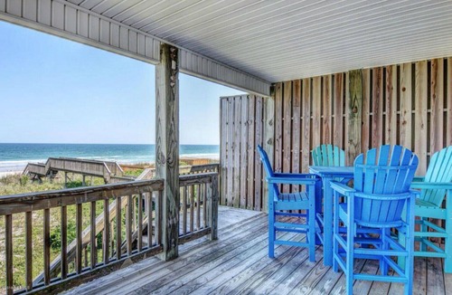Topsail Beach House | Oceanfront Paradise | Private Beach Access | Topsail Beach | Sleeps 10