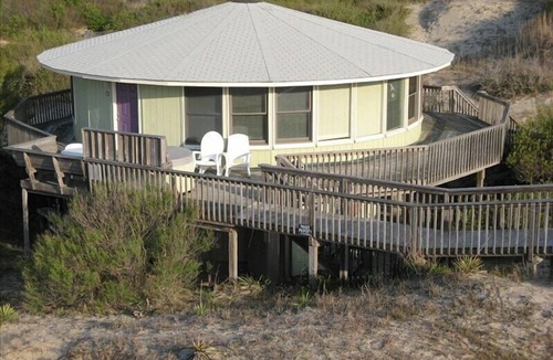 Carova Beach House | Oceanfront Paradise @ 'Sea Ya Round' - 4WD - View Video - Relax in Carova Beach!