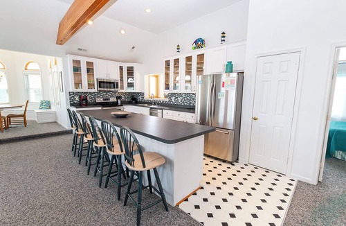 Ocean Hill House | Oceanside, Pool, Hot Tub, Community Amenities, VOH20, Laughing Duck