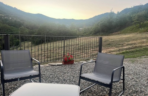 Merana Apartment | Old Barn in Cascina on the Langa Astigiana among the badlands with pets allowed