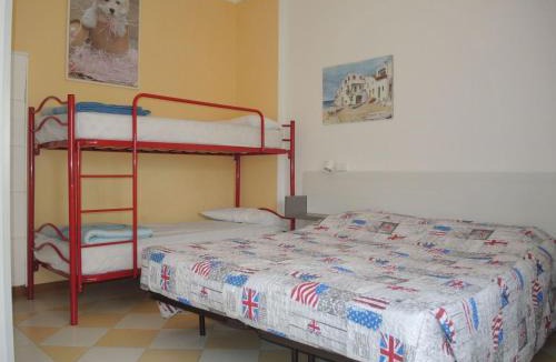 Bibione Lido dei Pini Apartment | One-bedroom flat with balcony and AC