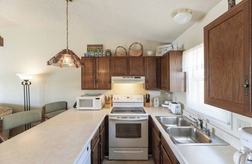 Grand Rivers Condo | One Bedroom Harbor View Condo