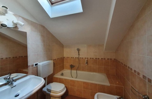 Serravalle Scrivia Hostel | One Bedroom Apartment