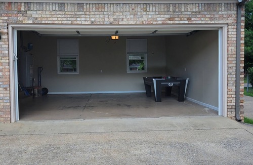 Murfreesboro House | One level home close to interstate and 25 minutes to Nashville.