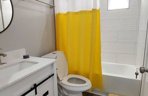 Avondale House | Opulent 4 Bdrm, Sleeps 12, Minutes From Downtown!