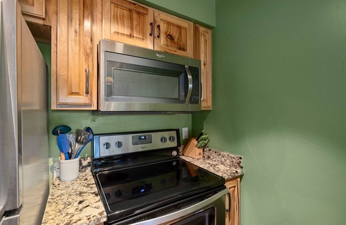 Notch Estates Condo | Ozark Mountain Lake Home
