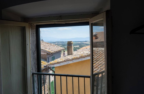 Avigliano Umbrio House | Palazzo Celembrini