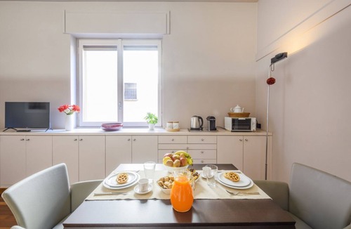 San Marco Apartment | PALERMO, 14 – Garibaldi/Brera Modern Suite
