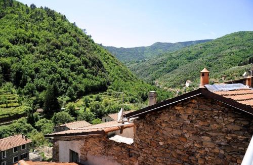 Pigna Apartment | Panoramic Apartment with Balcony and Terrace
