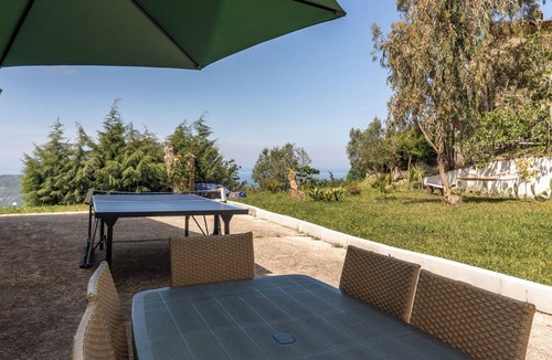 Ogliastro Cilento Villa | Panoramic villa surrounded by greenery, 4 rooms: private bathroom, air conditioning and TV.