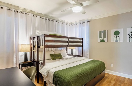 Midtown Apartment | Parkside KING SUITE in Midtown with FREE PARKING
