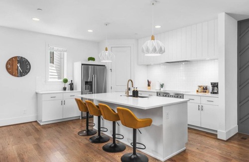 Edgehill House | Patio, FirePit, Garage - Walk to Coffee, Restaurants, 12 South & Belmont