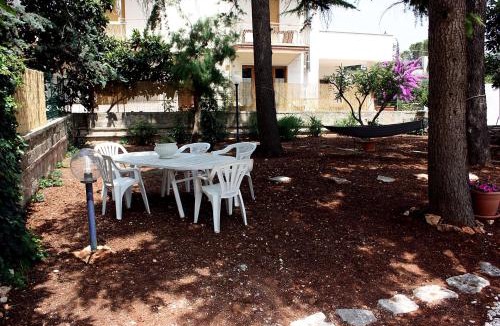 Alcanterini Apartment | Patty green house