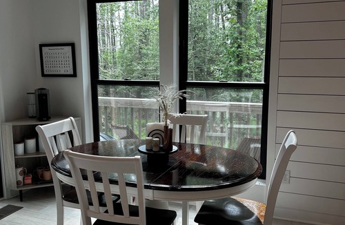 Windmill Point Cabin | Peaceful and Private Four Season Cabin in White Stone, VA