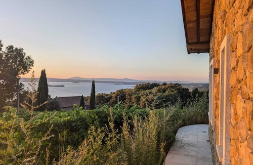 Gradoli Apartment | Peaceful getaway in the Italian countryside, surrounded by vineyards