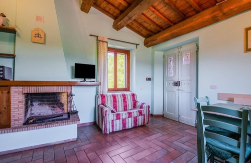 Sellano House | Peaceful Holiday Home in Sellano with private pool and garden