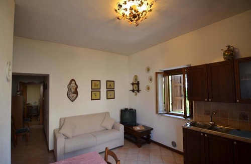 Croce House | Peaceful Stay in Monte Colombo