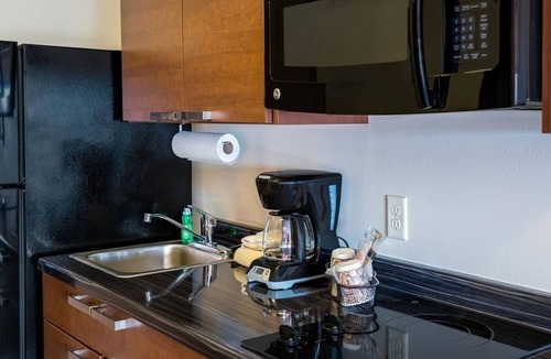 Monaca Hotel | Peaceful Pet-Friendly Stay | Room Near Beaver River Trail