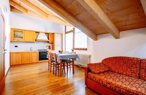 Ronzone Apartment | Pensione Villa Belfiore by Interhome