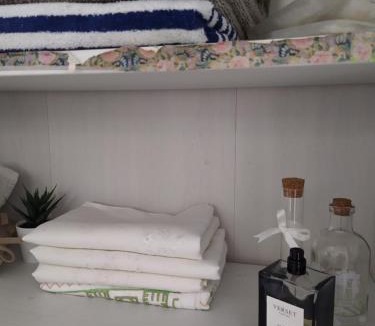Porlezza Bed & Breakfast | PEONIA 2 posti Wi-Fi AC free park Jacuzzi