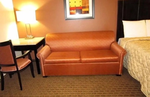 Monmouth Junction Hotel | Perfect Stay at Red Carpet Inn Monmouth! Free Breakfast!