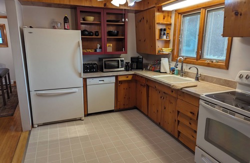 Oshkosh House | Perfect Waterfront Retreat Destination on Lake Winnebago