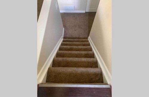 Otterbien Home House | Pet Friendly Home with Fenced in Yard