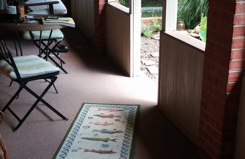 La Follette House | Pet friendly spacious flat property & beautifully shaded. GREAT 4 family reunion