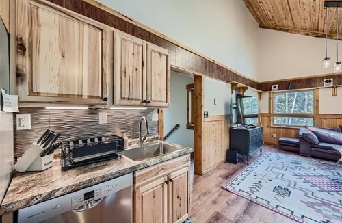 Sunny Slope House | Pet & Kid Friendly - 5 min to Main St. - Private Breckenridge Retreat