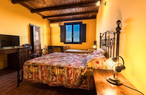 Mosciano Sant'Angelo Bed & Breakfast | Petecciano Castle B&B