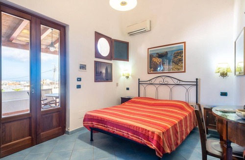 Lipari Historic Centre Bed & Breakfast | Phoinikodes By Halldis