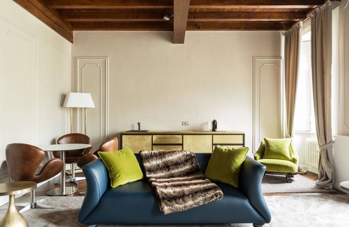 Como City Centre Apartment | Piazza Cavour - Luxury Lake View Apartment